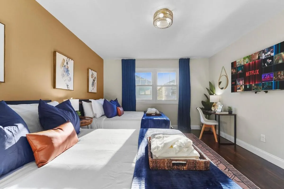 Train 2Min Walk, Free Parking, Pool Table, Nyc 30Min Apartment Bayonne