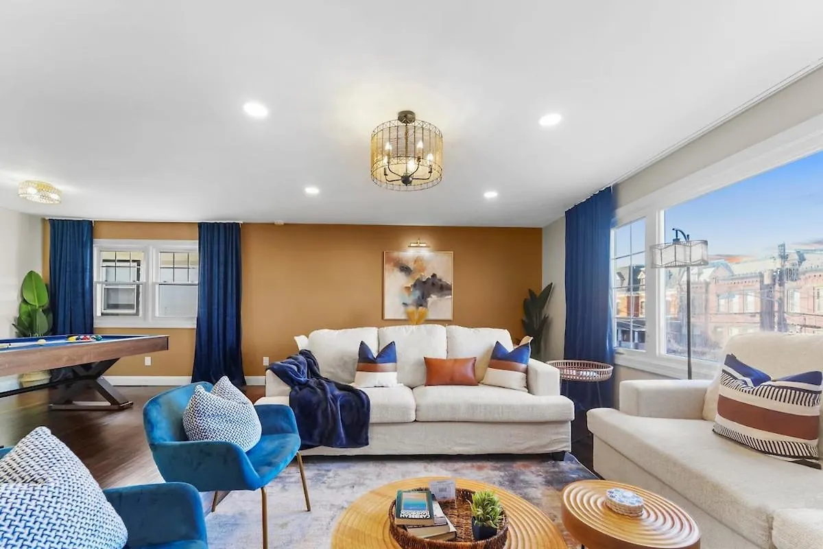 Train 2Min Walk, Free Parking, Pool Table, Nyc 30Min location
